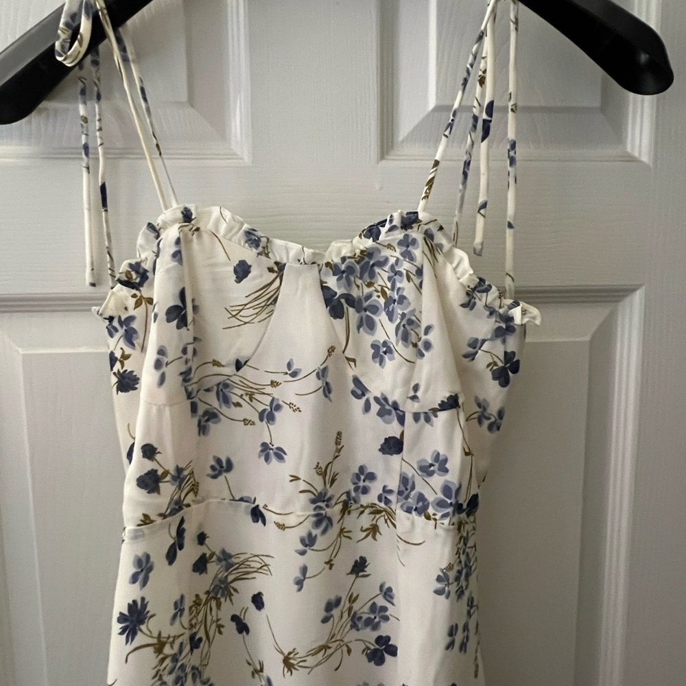 NWT Blue white floral strap dress